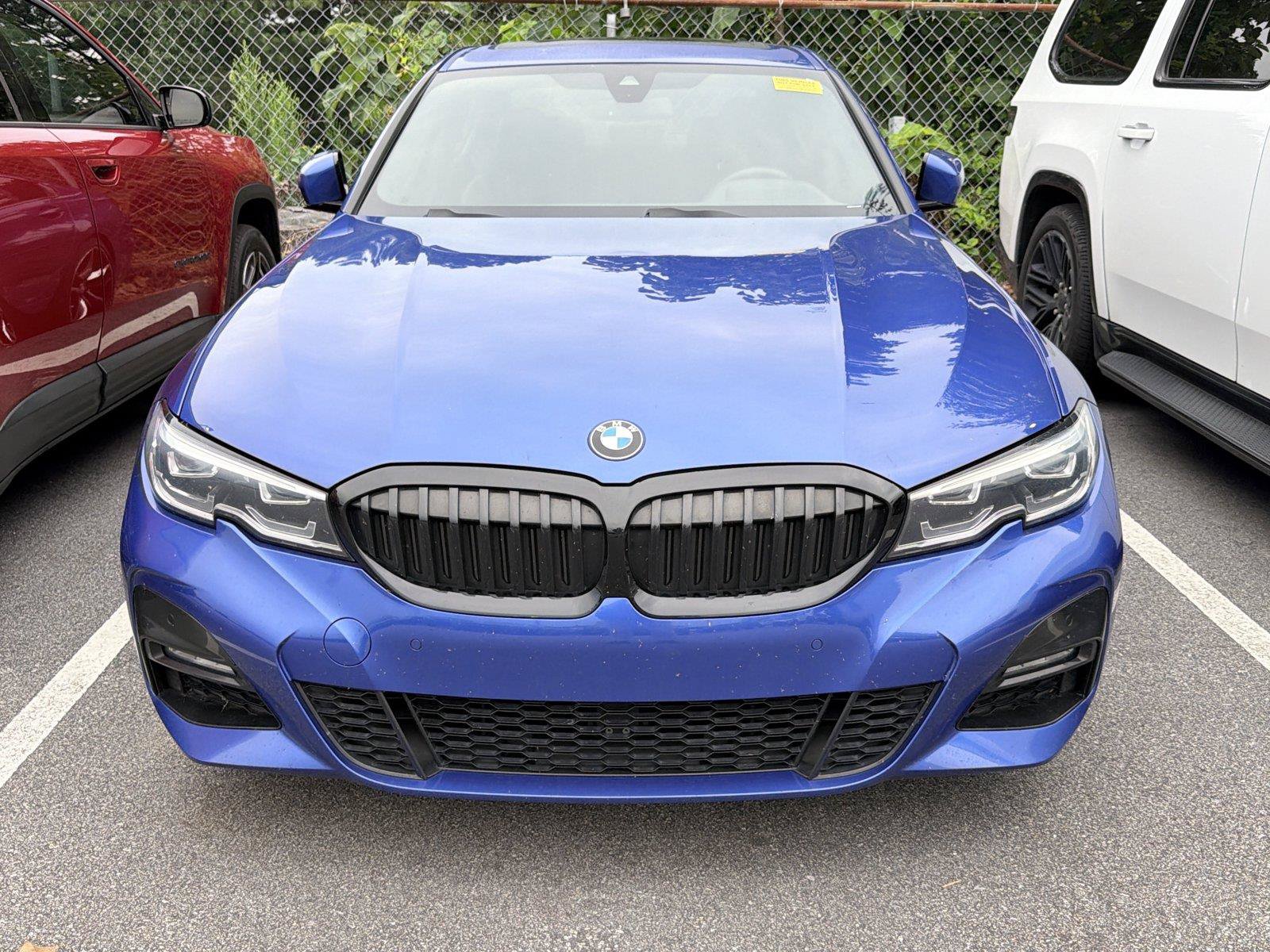 Used 2021 BMW 330i Sedan w/ M Sport Package RWD image 2