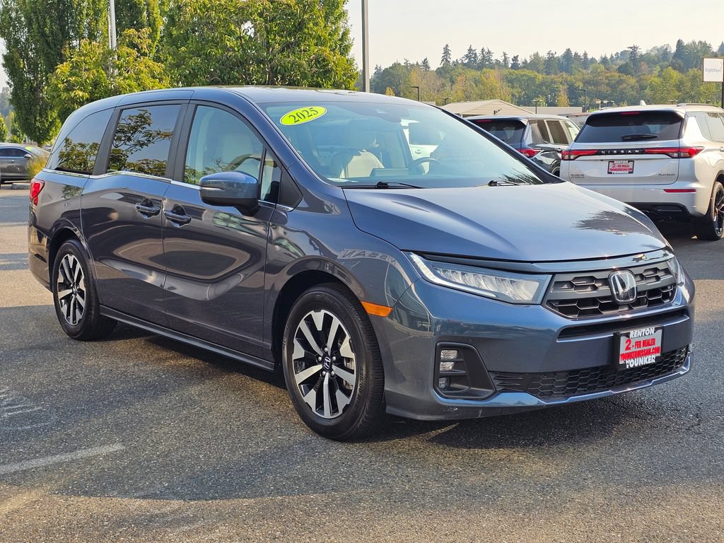 Used 2025 Honda Odyssey EX-L image 3