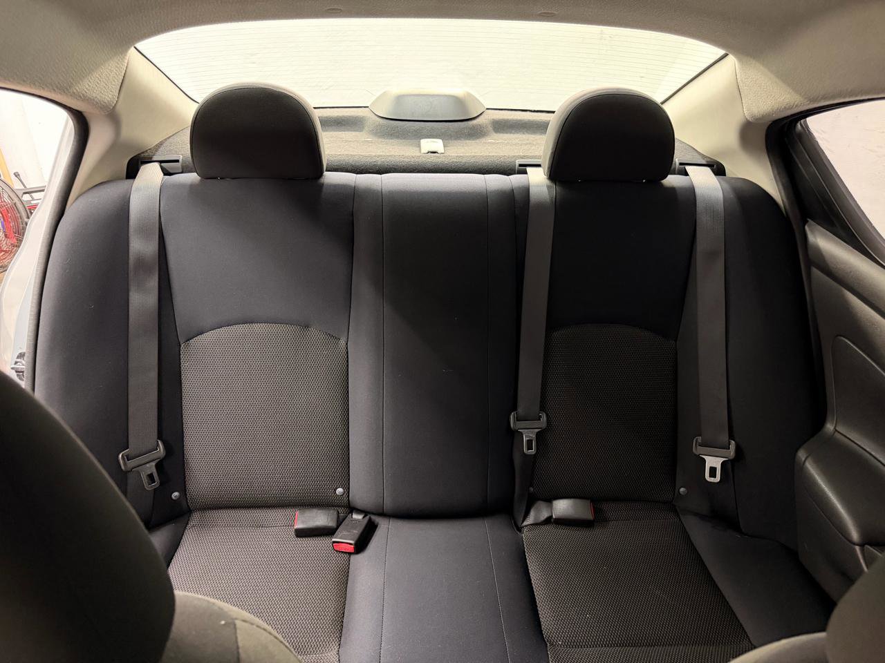 Used 2012 Nissan Versa SV FWD image 36