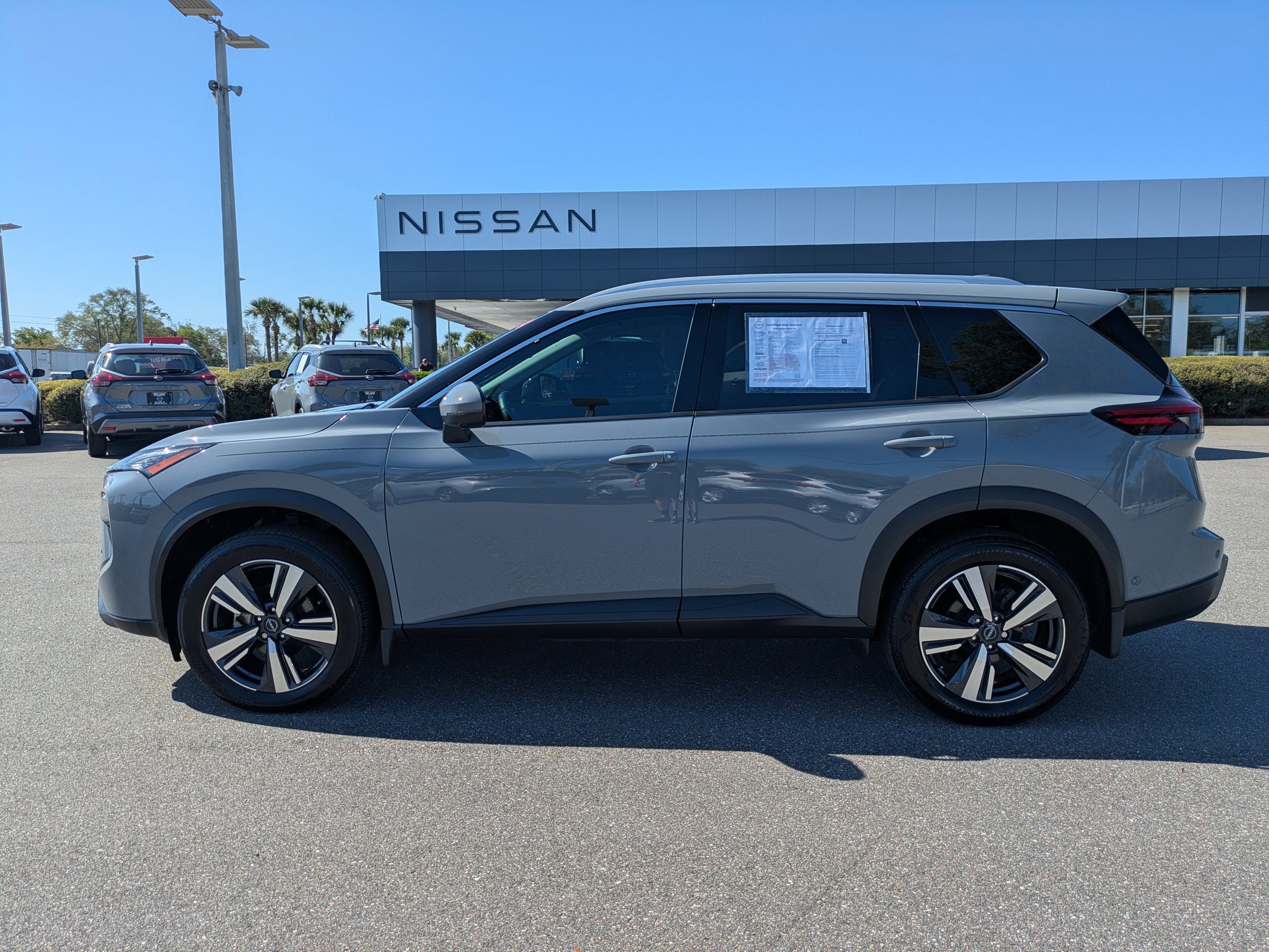 Certified 2024 Nissan Rogue SL w/ SL Premium Package FWD image 7