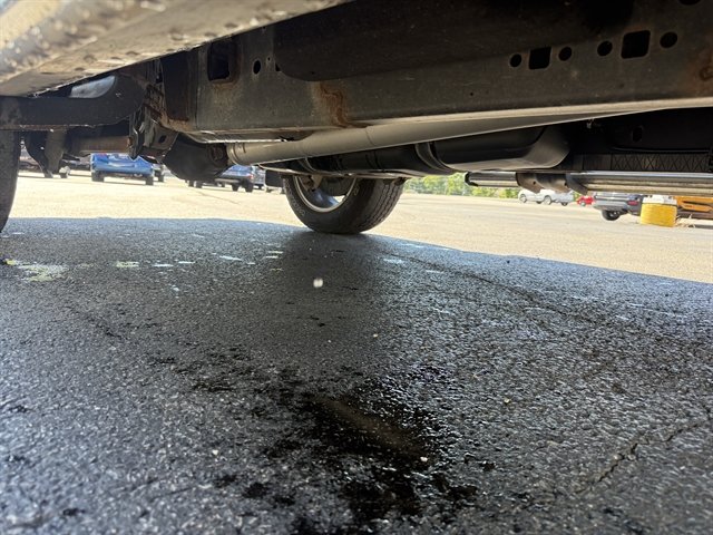 Used 2019 RAM 1500 Laramie AWD/4WD image 10