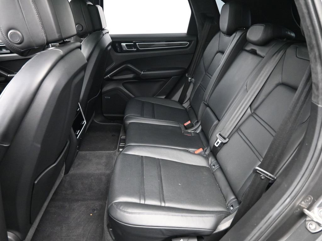 Certified 2023 Porsche Cayenne GTS image 9