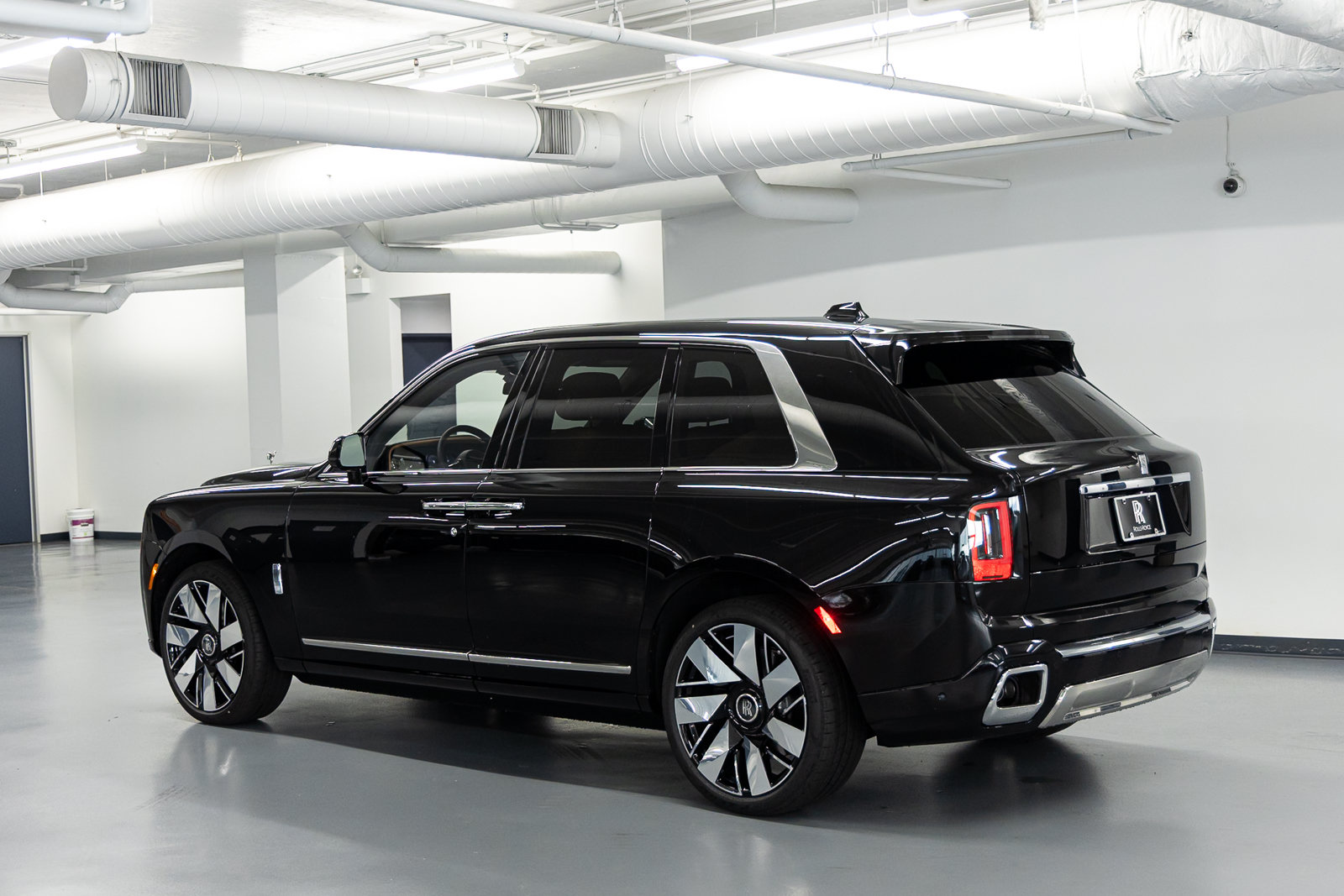 New 2027 Rolls-Royce Cullinan AWD/4WD image 3