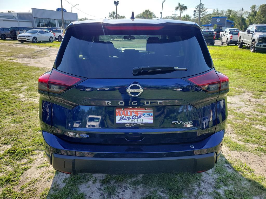 Used 2024 Nissan Rogue SV AWD/4WD image 10