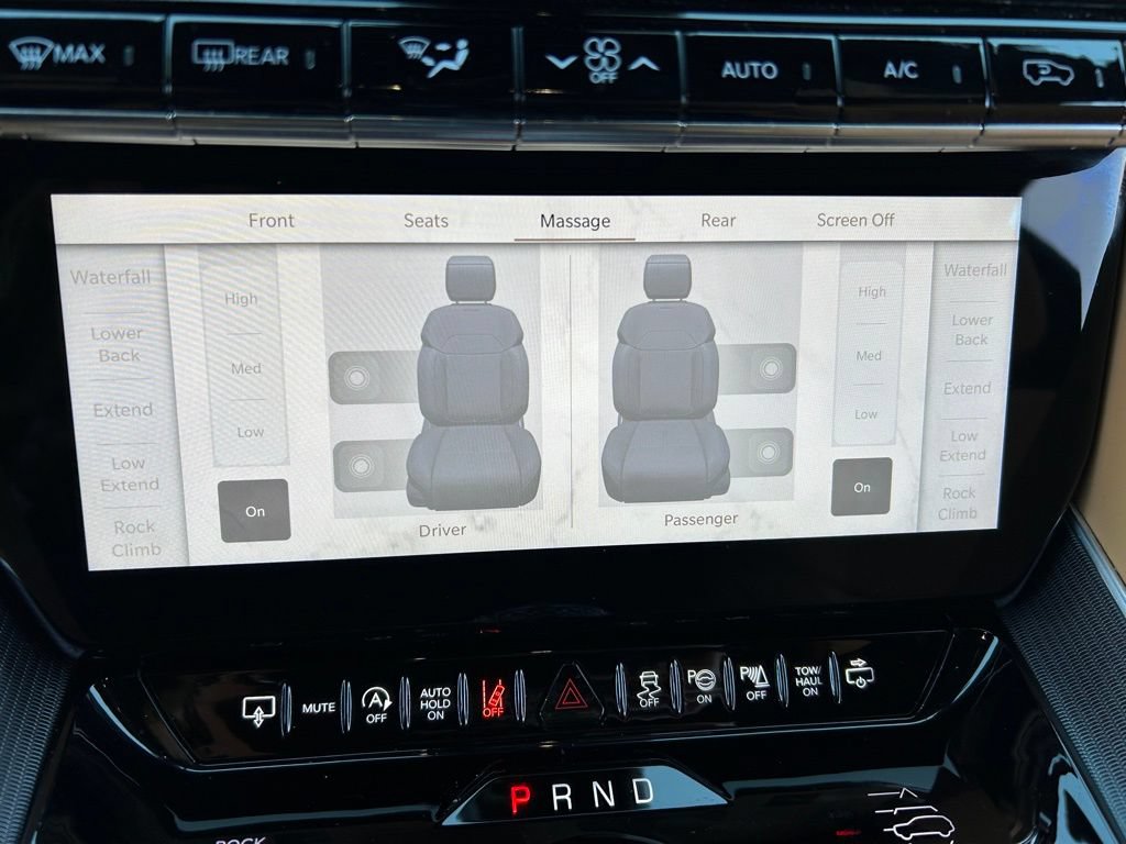 Used 2024 Jeep Grand Wagoneer Series III w/ Rear Seat Video Group 1 AWD/4WD image 50