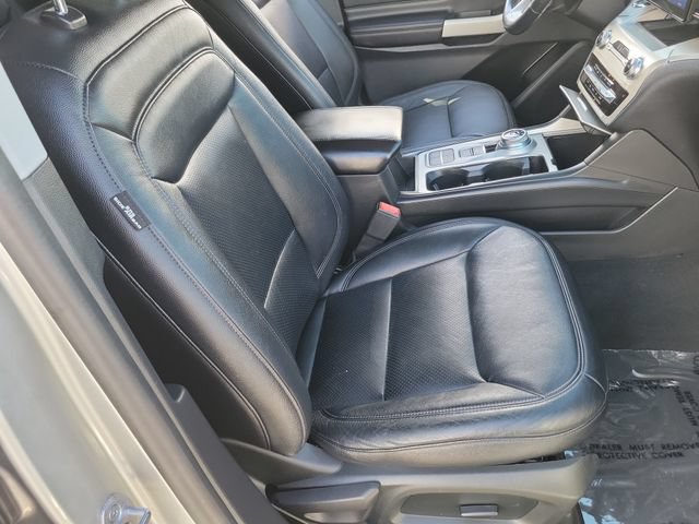 Certified 2022 Ford Explorer XLT RWD image 18