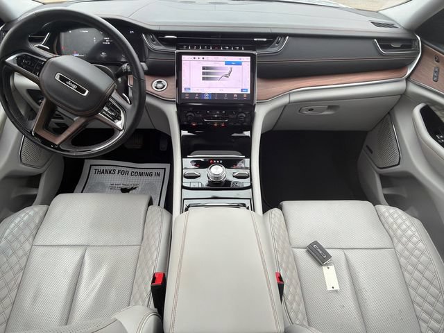 Used 2023 Jeep Grand Cherokee Summit AWD/4WD image 20