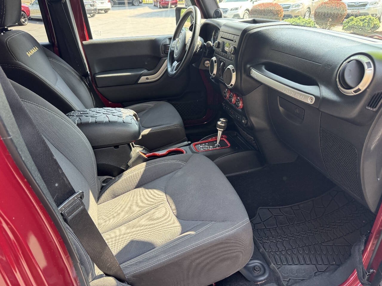 Used 2013 Jeep Wrangler Unlimited Sahara w/ Connectivity Group AWD/4WD image 12