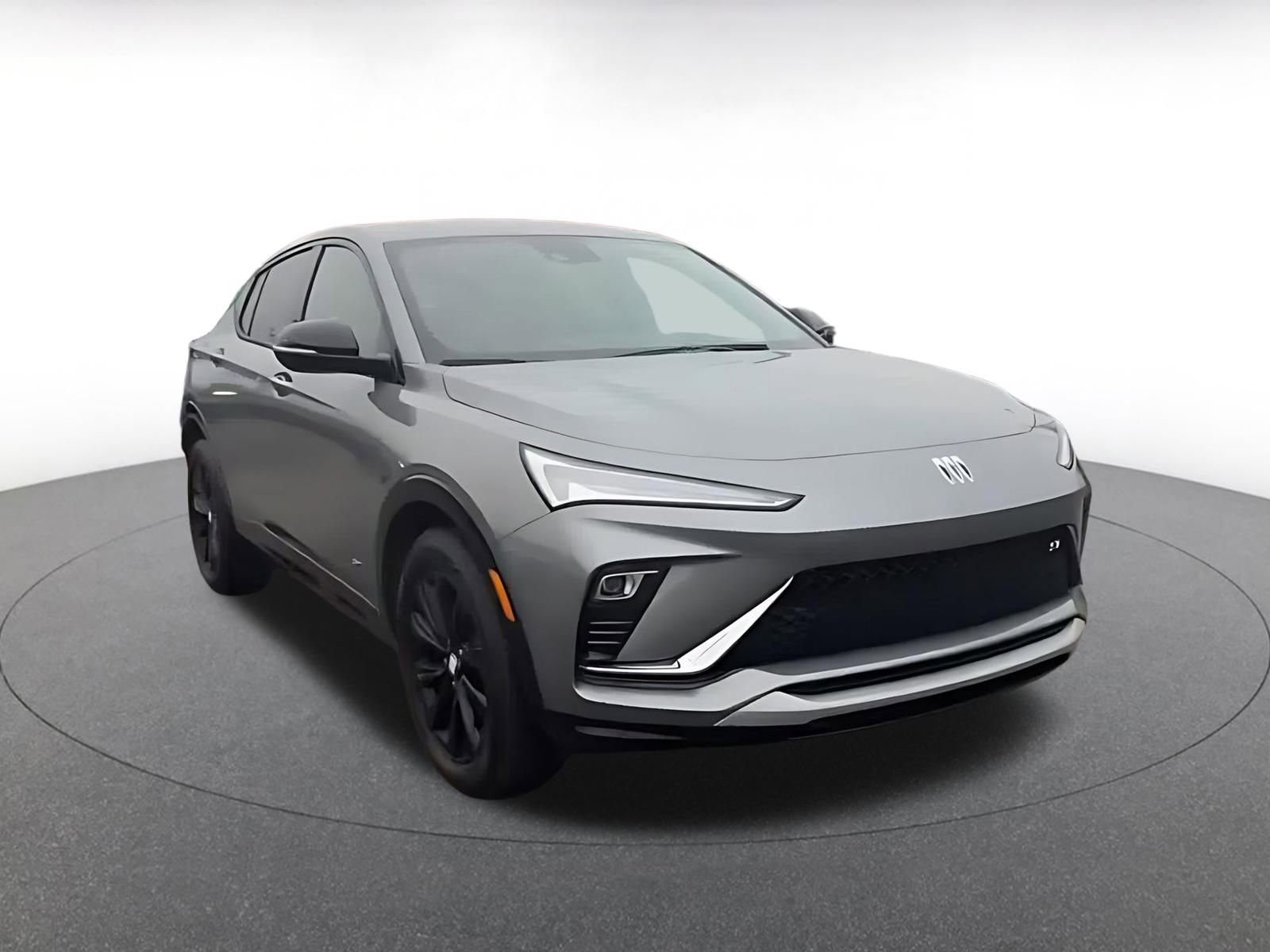 Used 2025 Buick Envista Sport Touring image 3