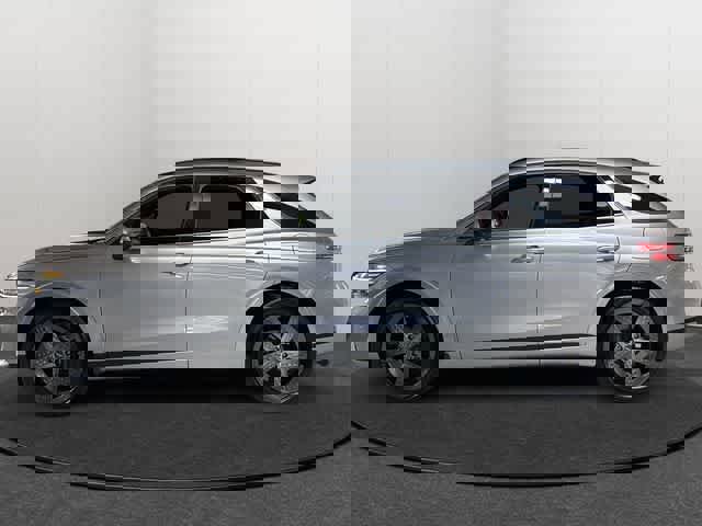 Used 2025 Genesis GV70 3.5T Sport w/ Sport Prestige Package AWD/4WD image 3