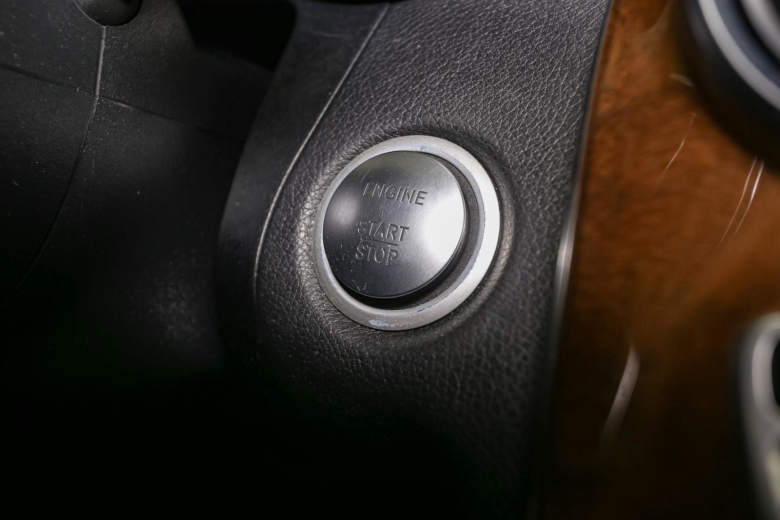 Used 2017 Mercedes-Benz C 300 4MATIC Sedan image 31