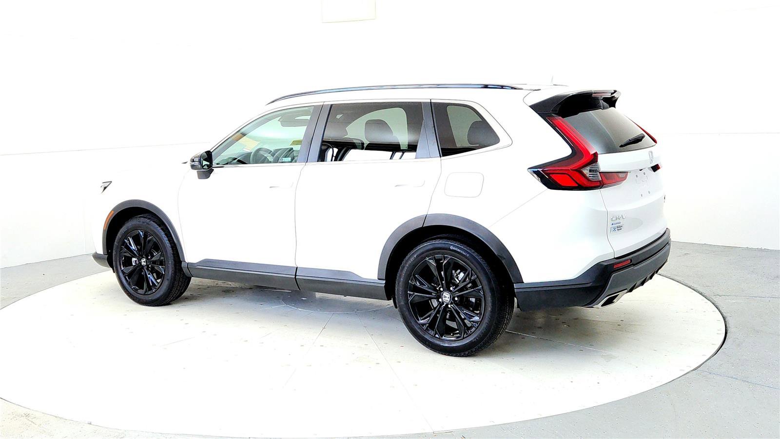 Used 2023 Honda CR-V Sport Touring image 4