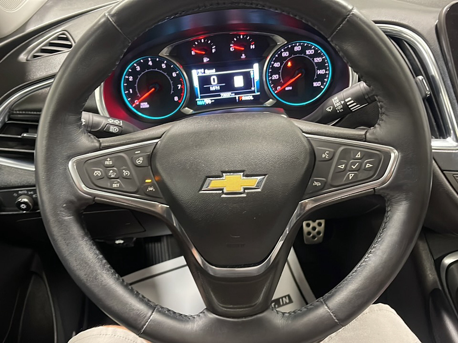 Used 2017 Chevrolet Malibu Premier w/ Premier Sun and Wheel Package FWD image 4