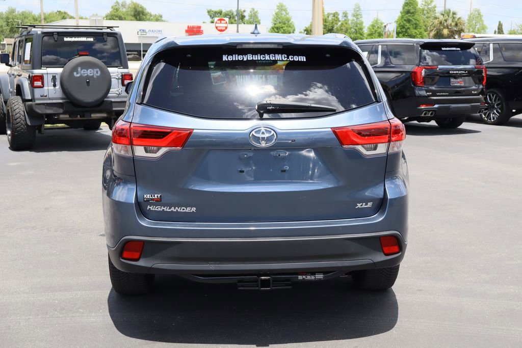 Used 2019 Toyota Highlander XLE FWD image 8