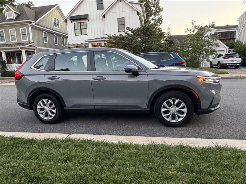 Used 2024 Honda CR-V LX image 9