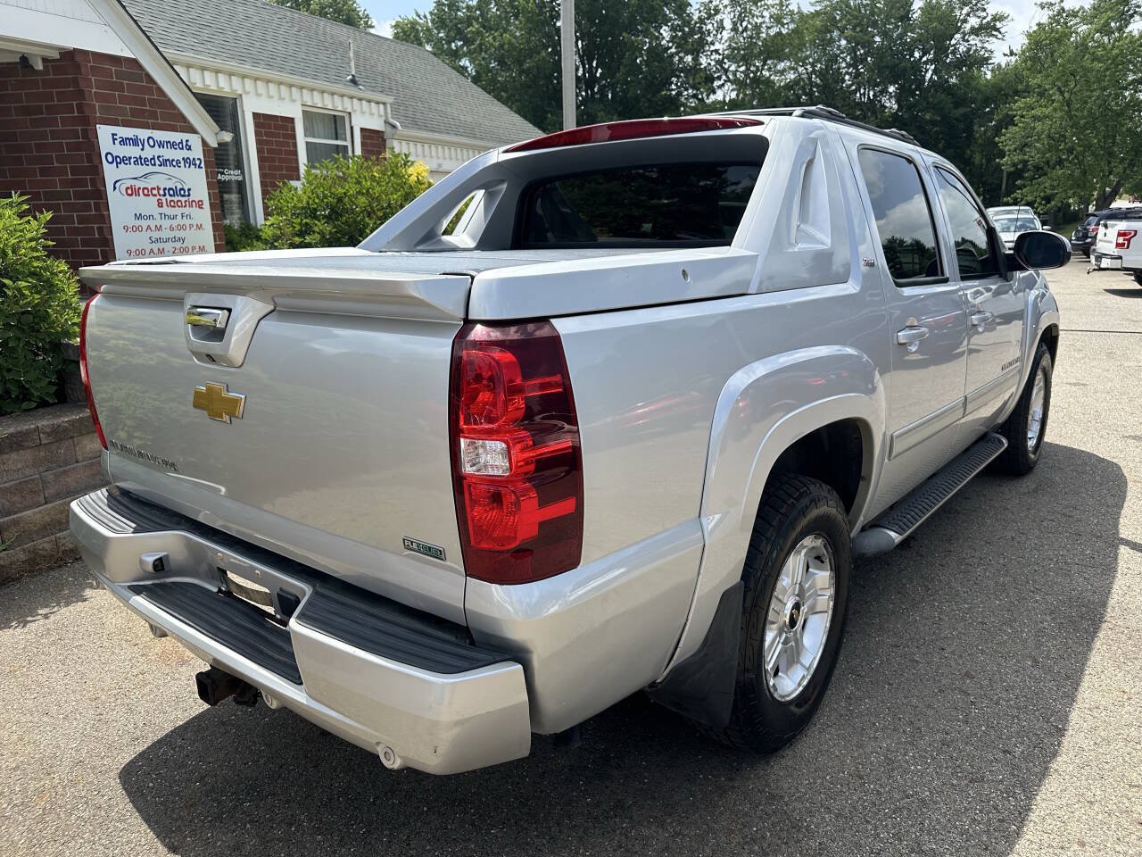Used 2012 Chevrolet Avalanche LT AWD/4WD image 7