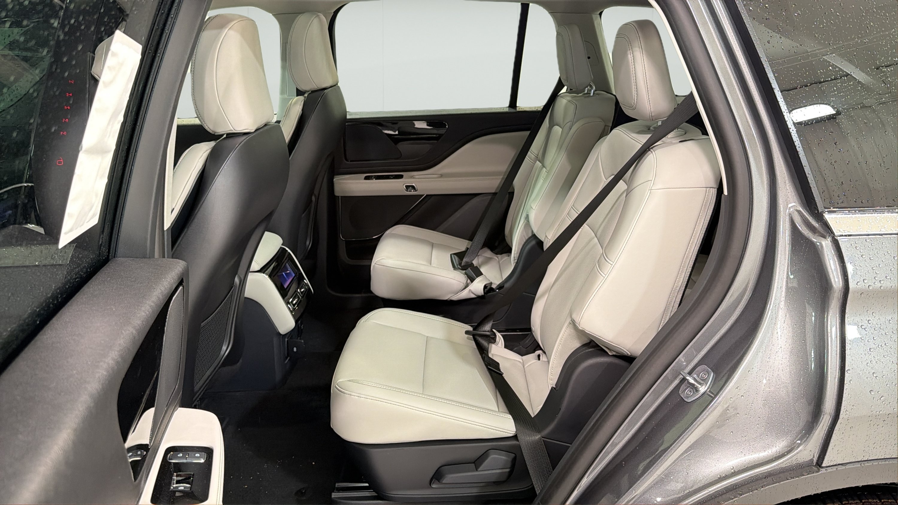 New 2027 Lincoln Aviator 2WD image 22