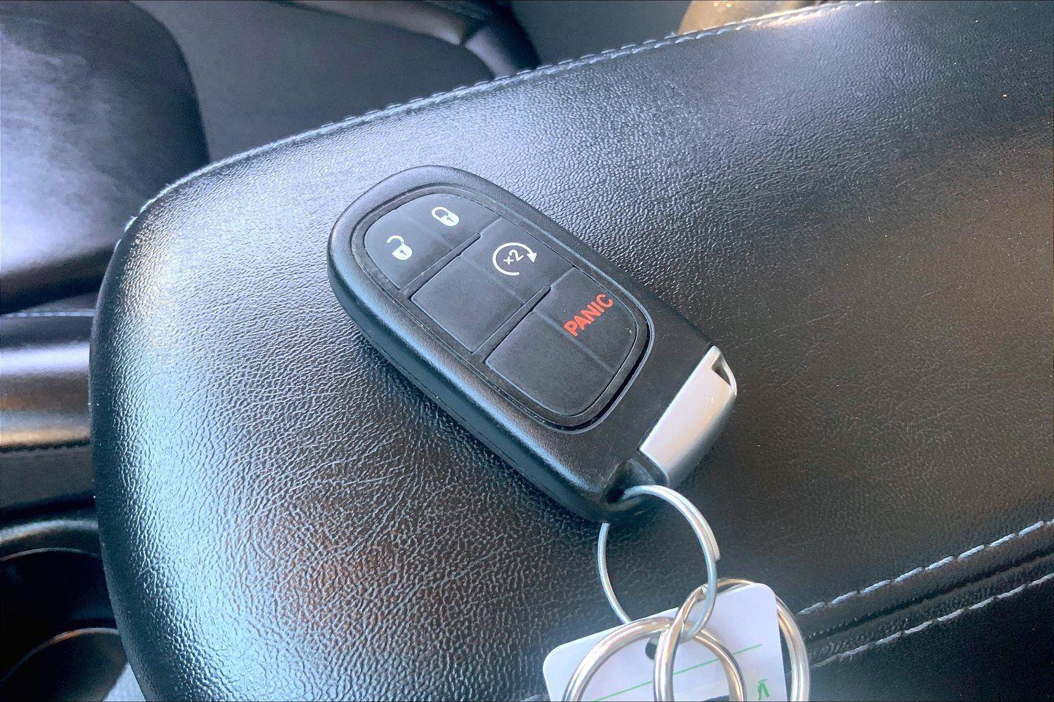 Certified 2021 Jeep Cherokee Latitude Plus AWD/4WD image 12