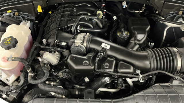 Used 2025 Jeep Grand Cherokee Overland AWD/4WD image 27
