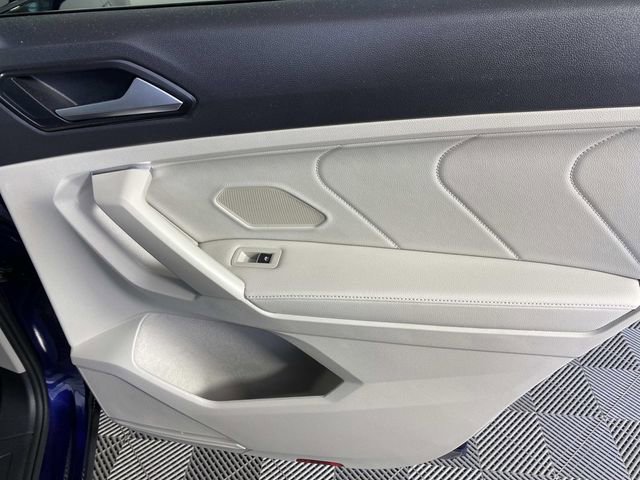 Used 2022 Volkswagen Tiguan SEL R-Line image 26