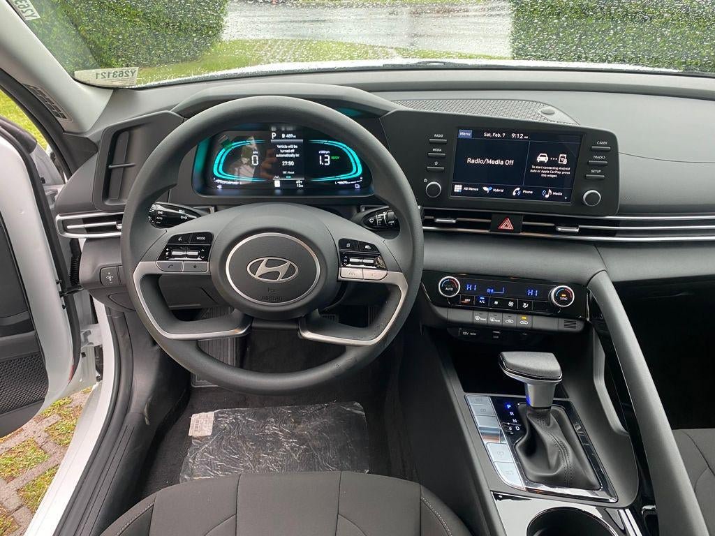 New 2026 Hyundai Elantra Hybrid FWD image 29