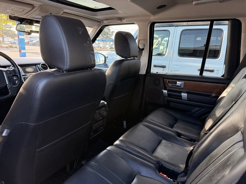 Used 2016 Land Rover LR4 HSE AWD/4WD image 16