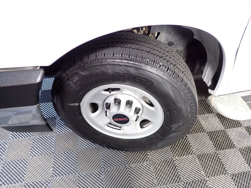 Used 2024 GMC Savana 2500 w/ Driver Convenience Package RWD image 33