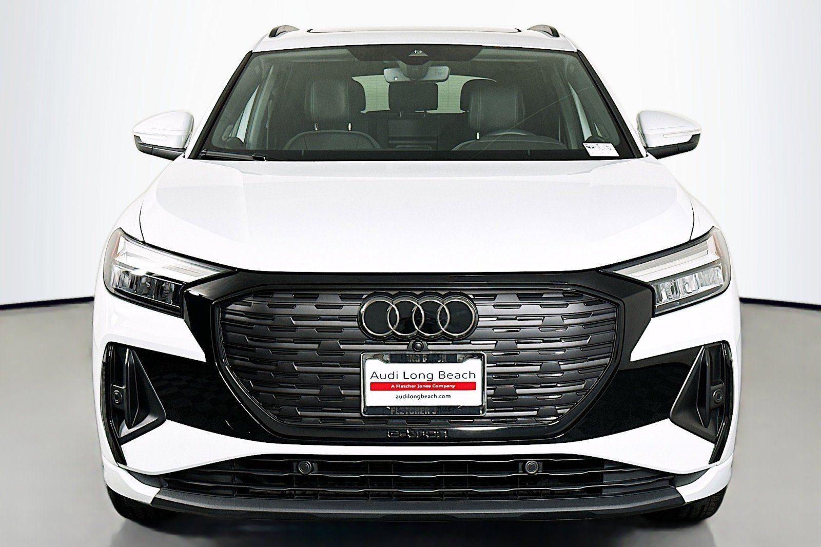 Used 2025 Audi Q4 e-tron Premium Plus w/ Premium Plus AWD/4WD image 2