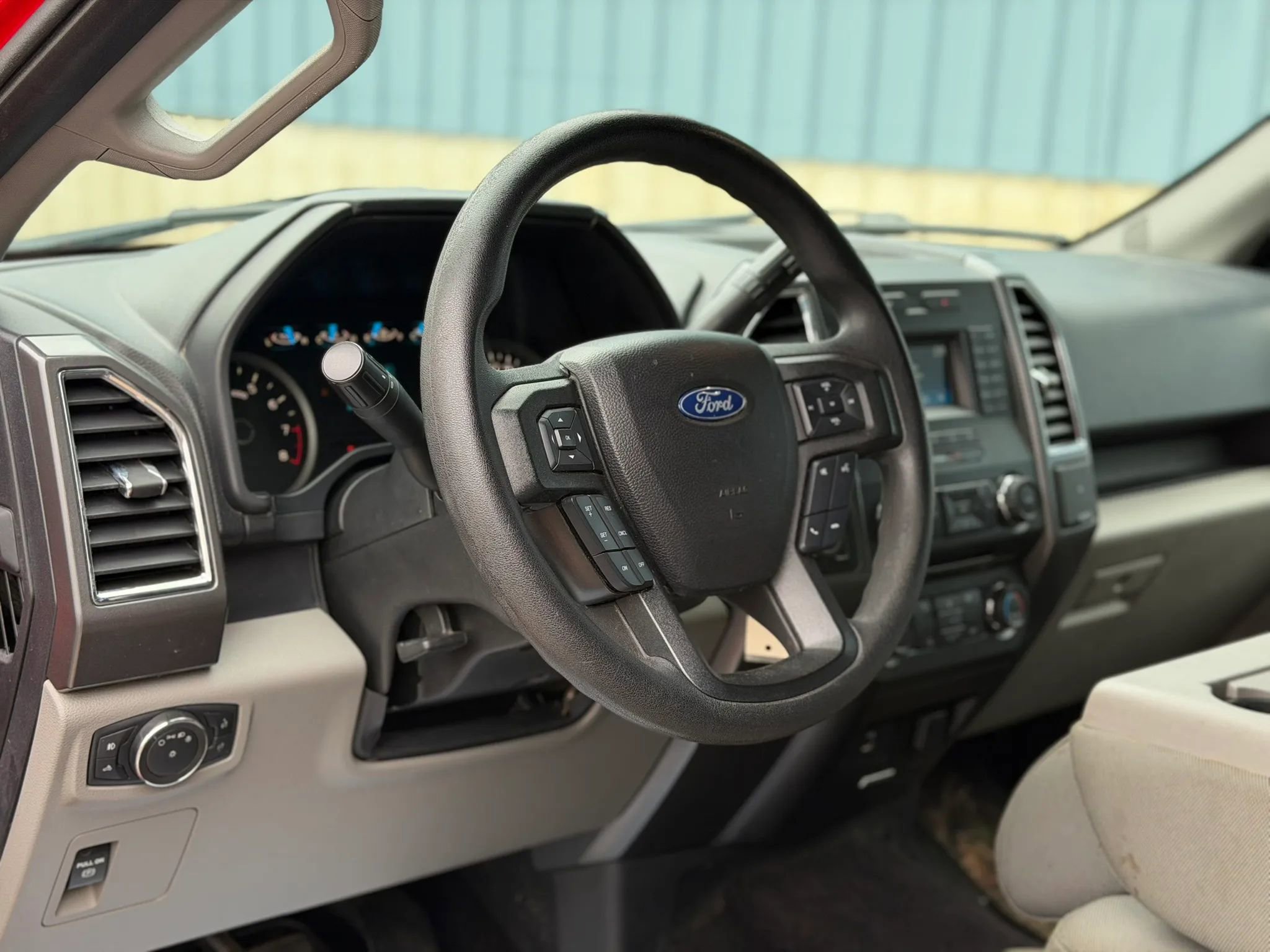 Used 2017 Ford F150 XLT AWD/4WD image 9
