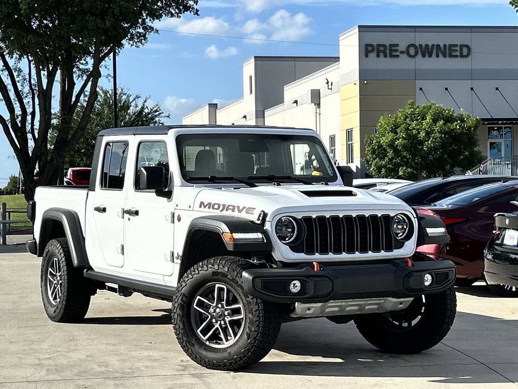 Used 2026 Jeep Gladiator Mojave AWD/4WD image 2