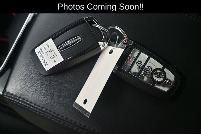 Used 2022 Lincoln Nautilus Reserve w/ Class II Trailer Tow Package AWD/4WD image 18