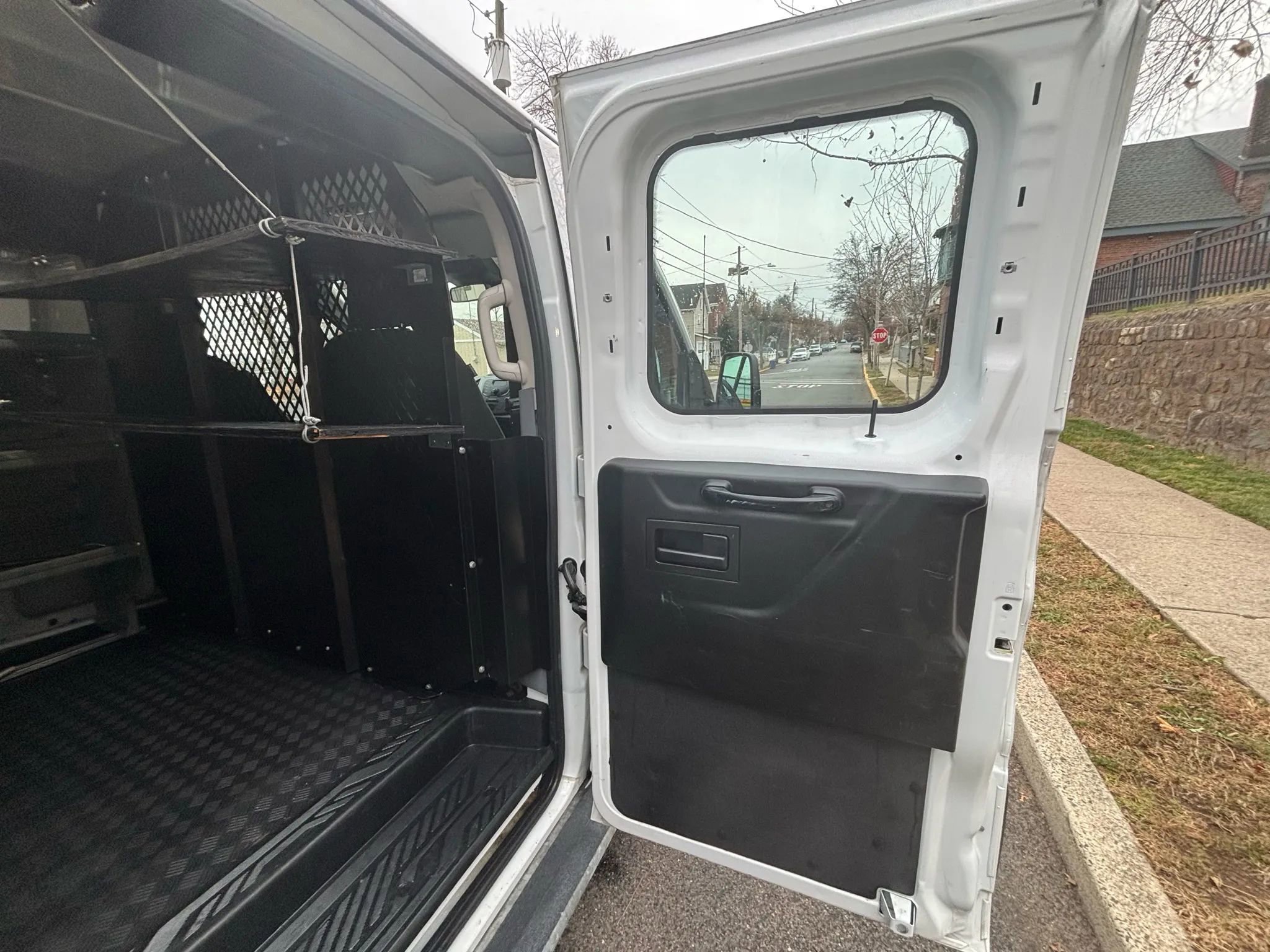 Used 2018 Ford Transit 250 130 Low Roof w/ Exterior Upgrade Package image 34