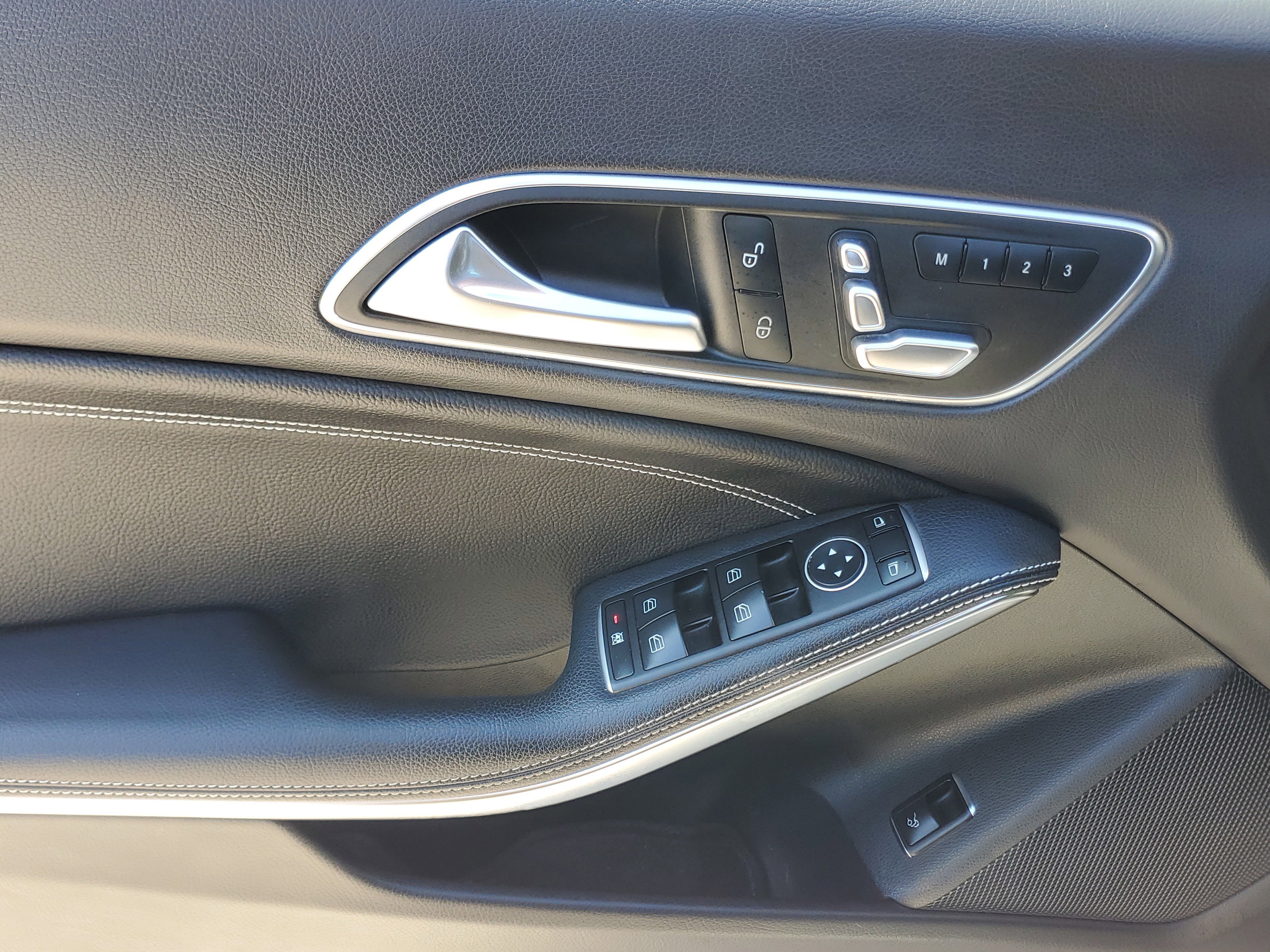 Used 2018 Mercedes-Benz CLA 250 4MATIC image 18