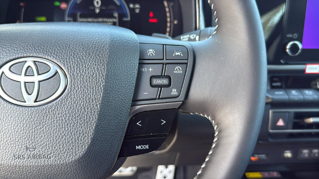 Used 2026 Toyota Camry SE FWD image 21