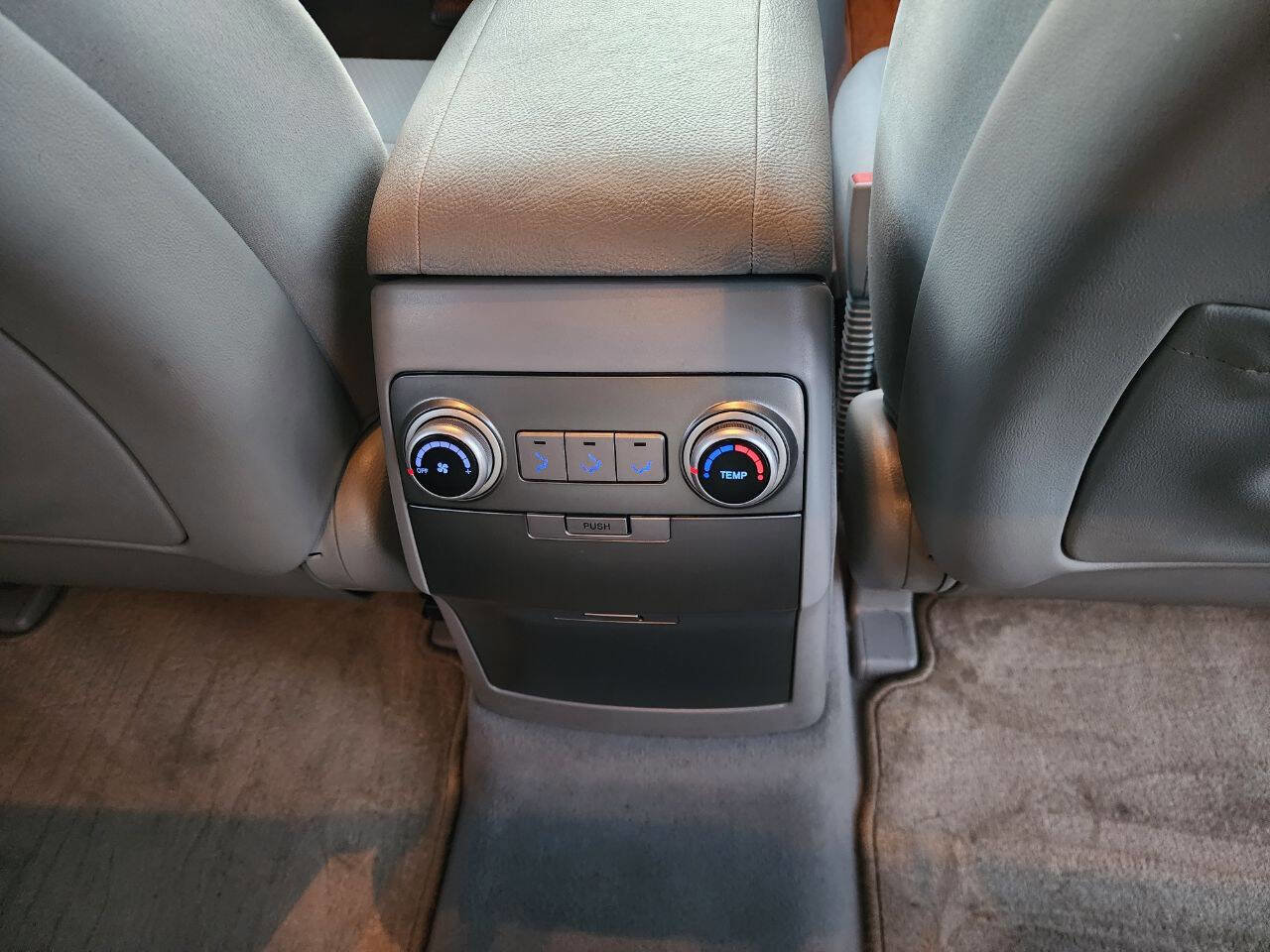 Used 2007 Hyundai Veracruz GLS image 26