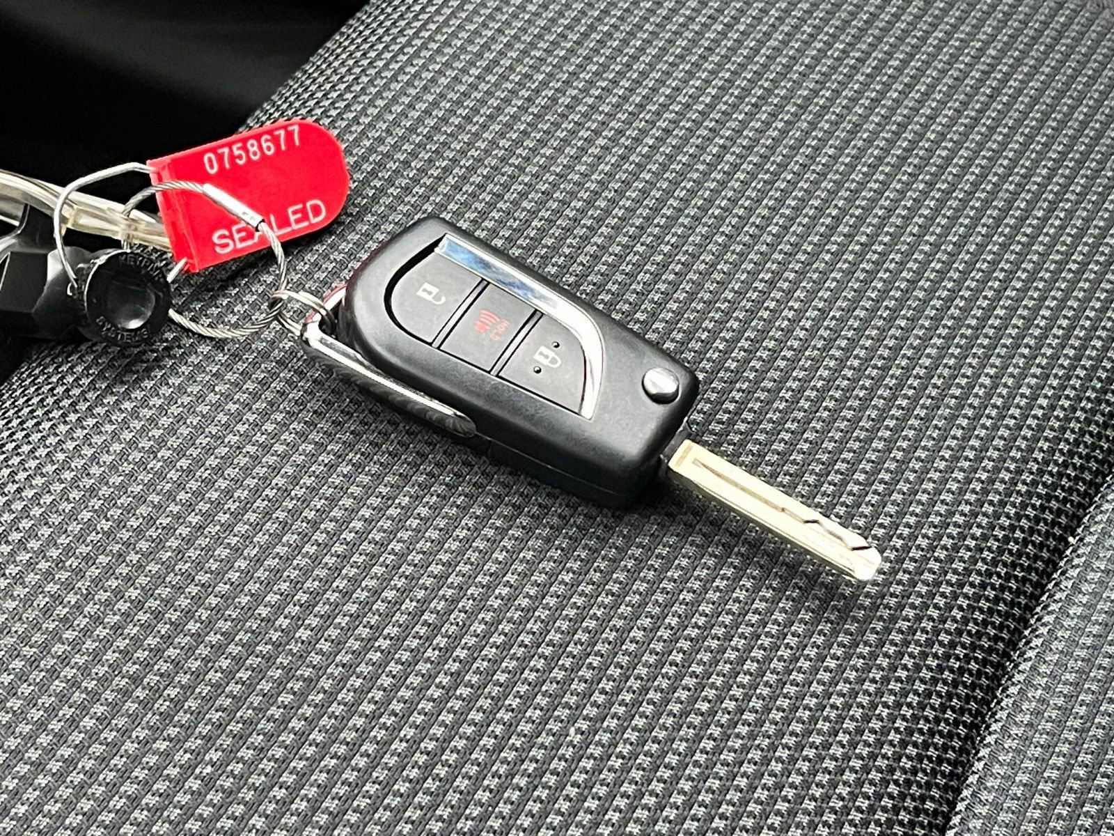 Used 2025 Toyota RAV4 LE image 22