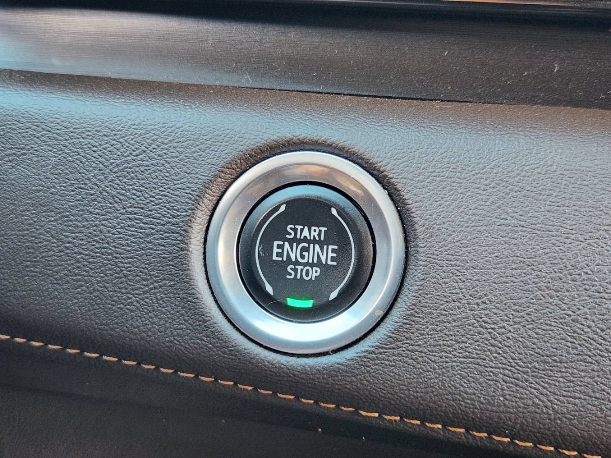 Used 2021 Cadillac Escalade Sport w/ Driver Assist Tech Package AWD/4WD image 42
