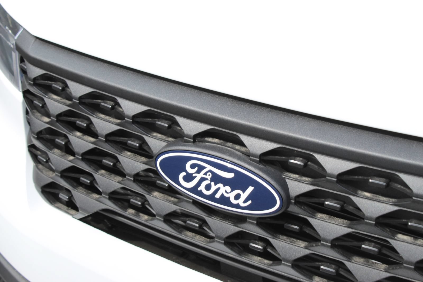New 2025 Ford Maverick XLT w/ XLT Luxury Package FWD image 9