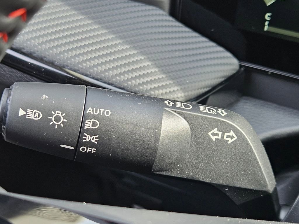New 2026 Nissan Kicks SR w/ SR Premium Package AWD/4WD image 22