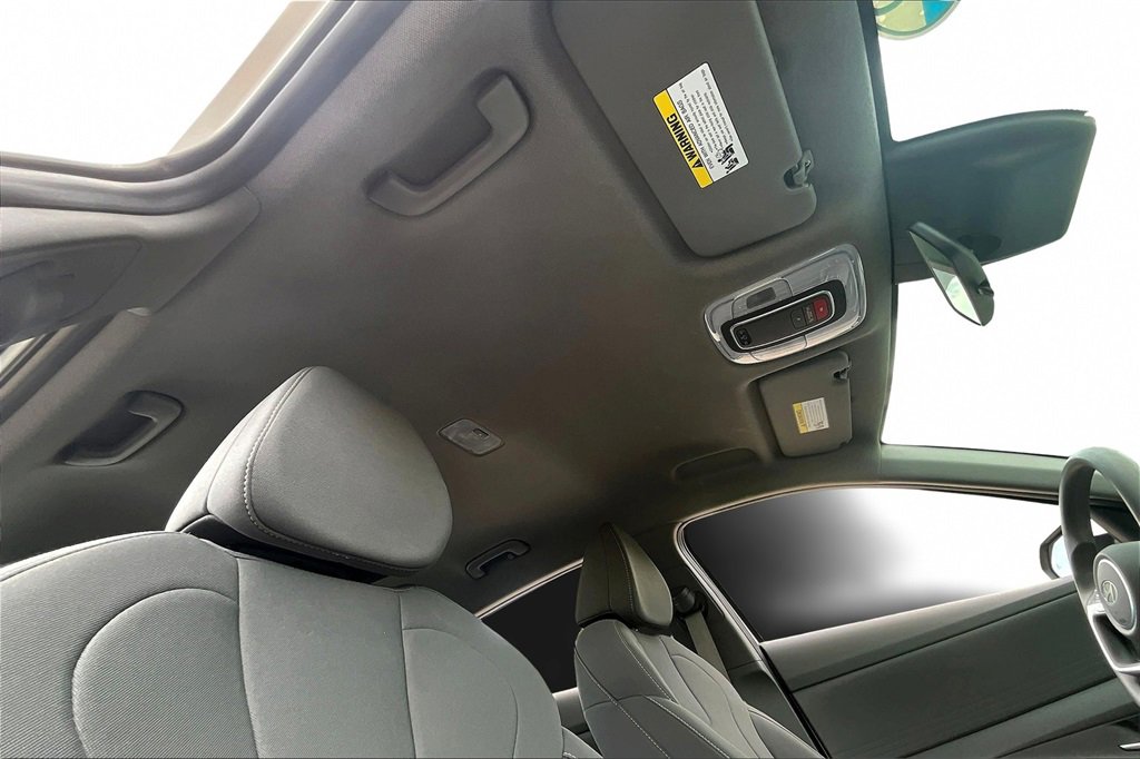 Used 2024 Hyundai Elantra SEL image 22