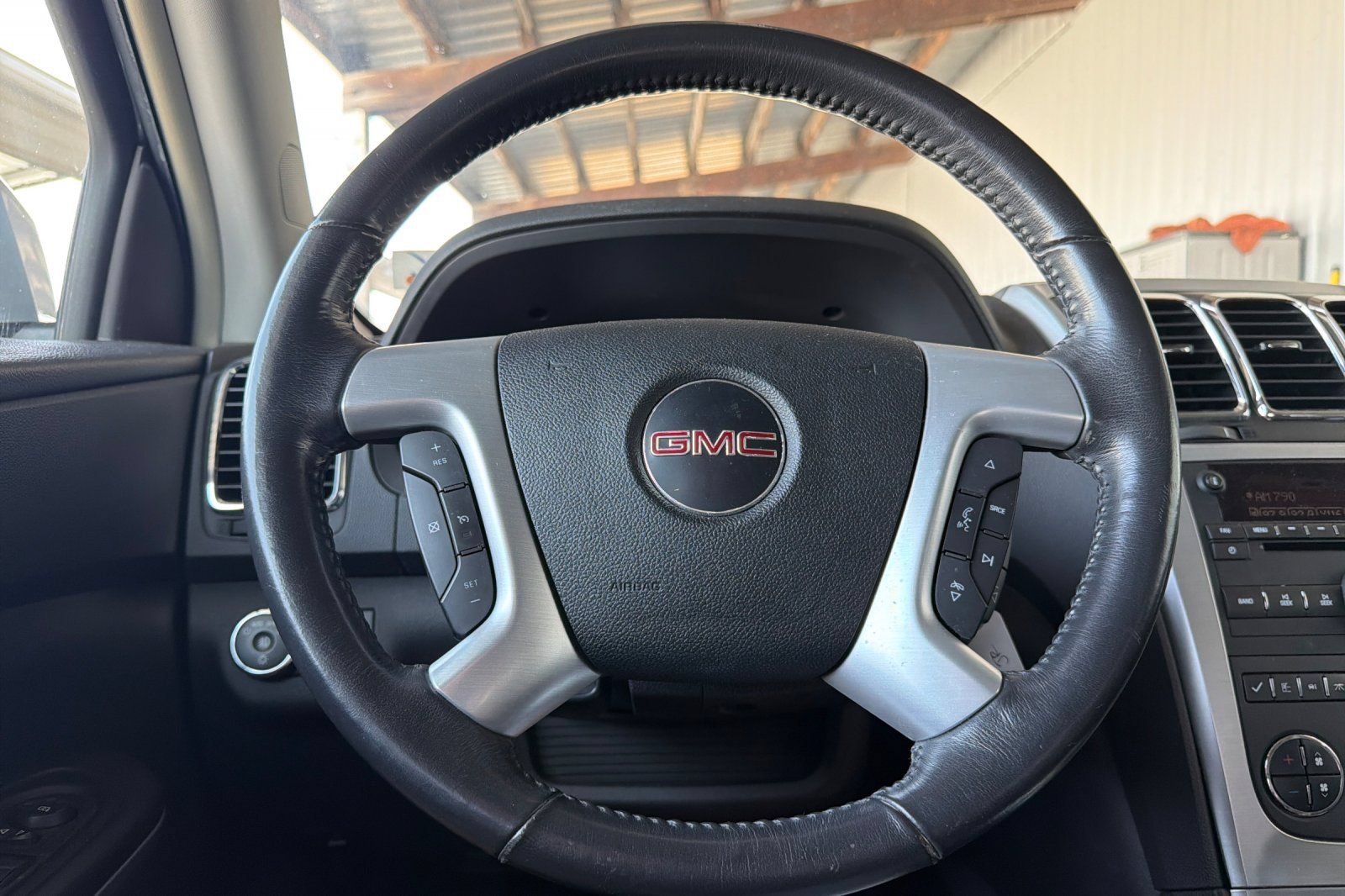 Used 2009 GMC Acadia SLT w/ Visibility Package FWD image 20