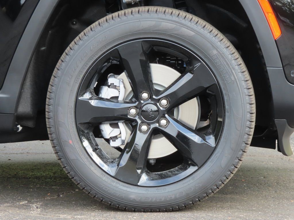 New 2025 Jeep Grand Cherokee Limited w/ Luxury Tech Group II image 15