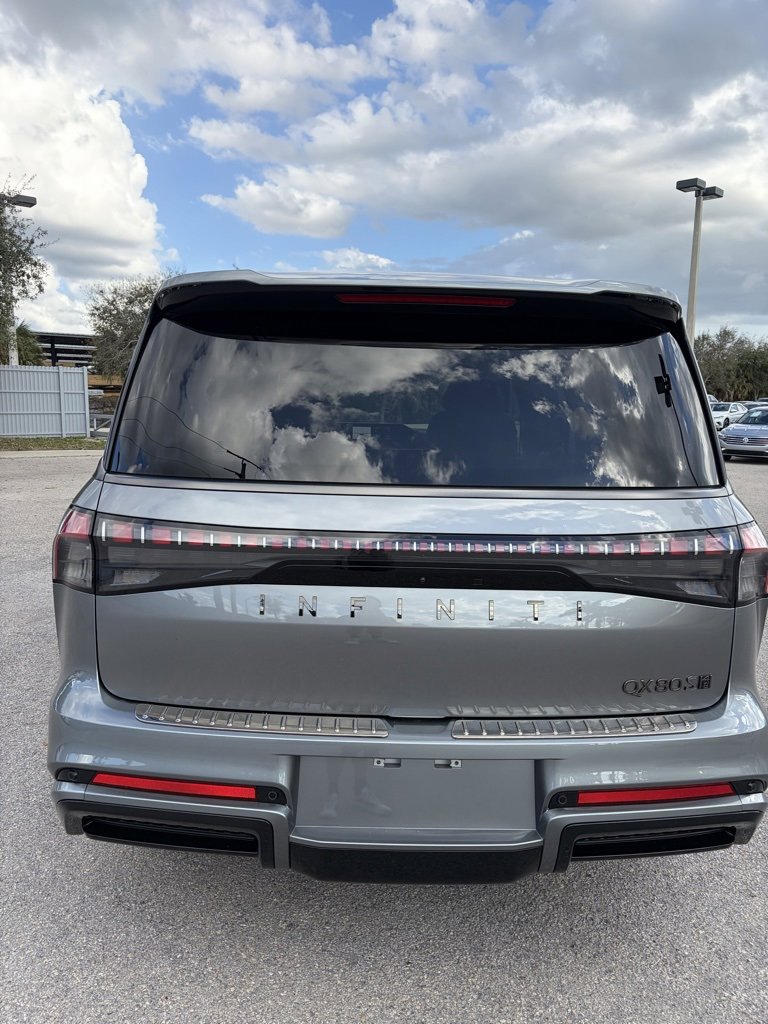 Used 2026 INFINITI QX80 4WD w/ Sport Exterior Package image 9
