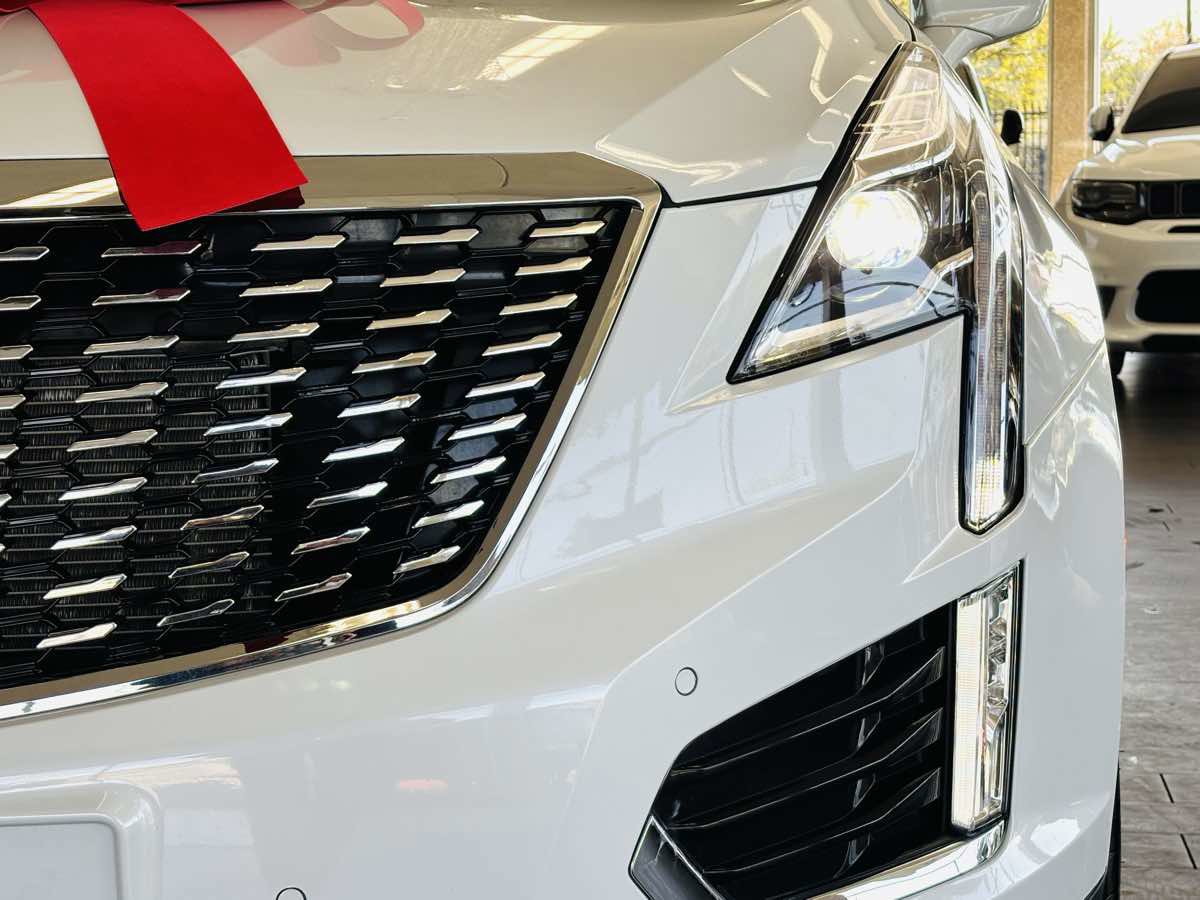 Used 2024 Cadillac XT5 Premium Luxury w/ LPO, Floor Liner Package AWD/4WD image 5