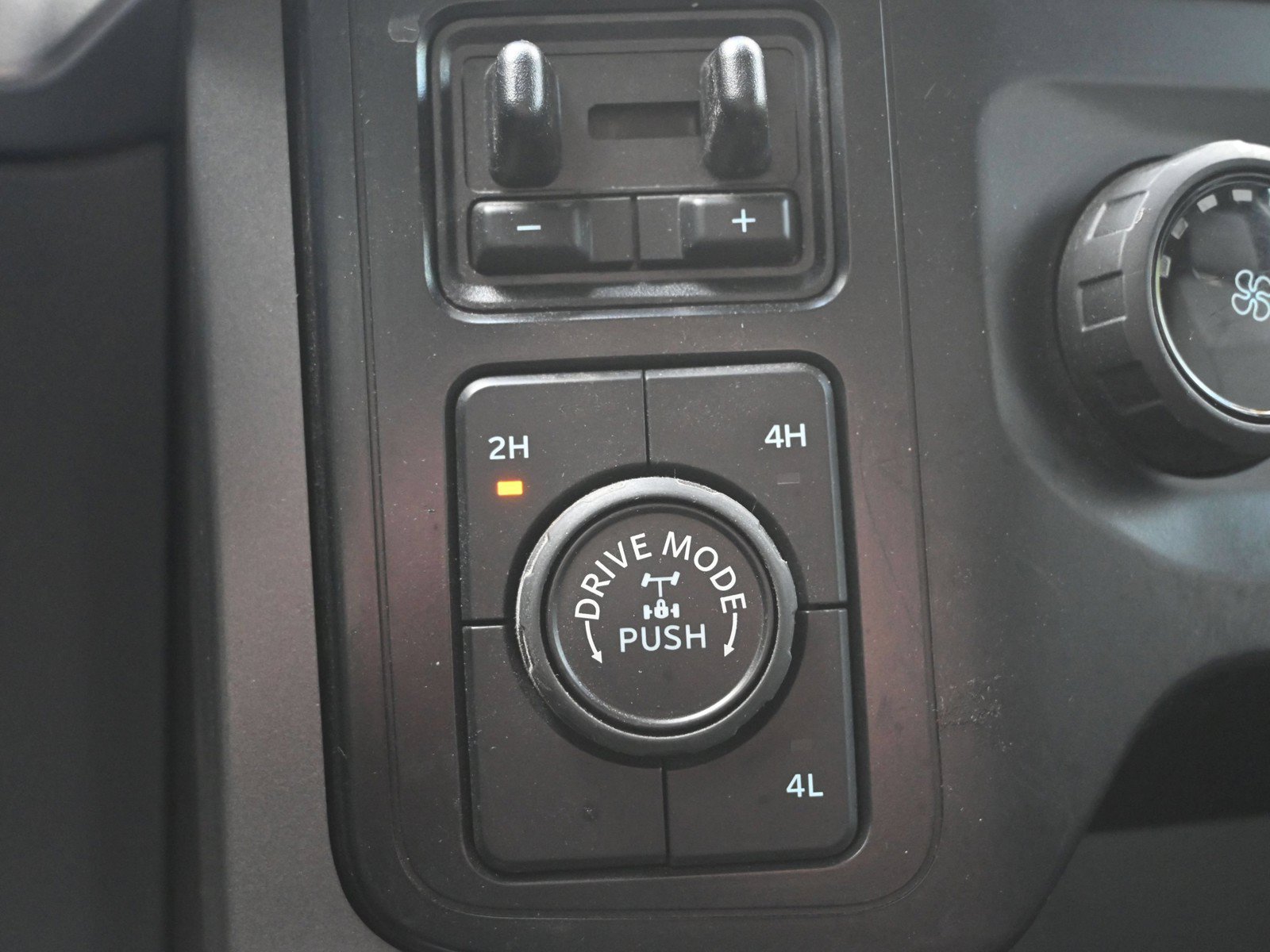 Used 2023 Ford F150 XLT w/ Trailer Tow Package AWD/4WD image 24