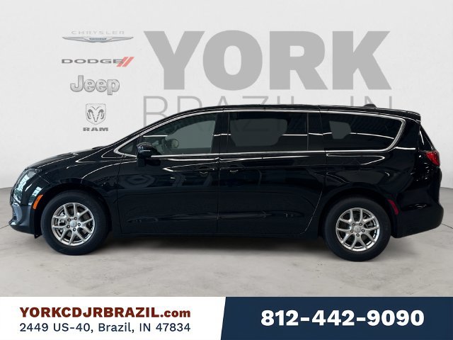 New 2027 Chrysler Pacifica LX FWD image 2