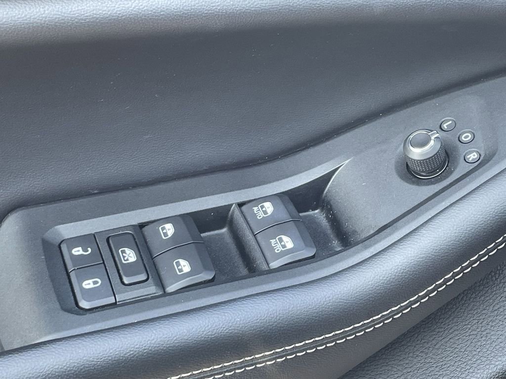 Used 2023 Jeep Grand Cherokee L Laredo image 22