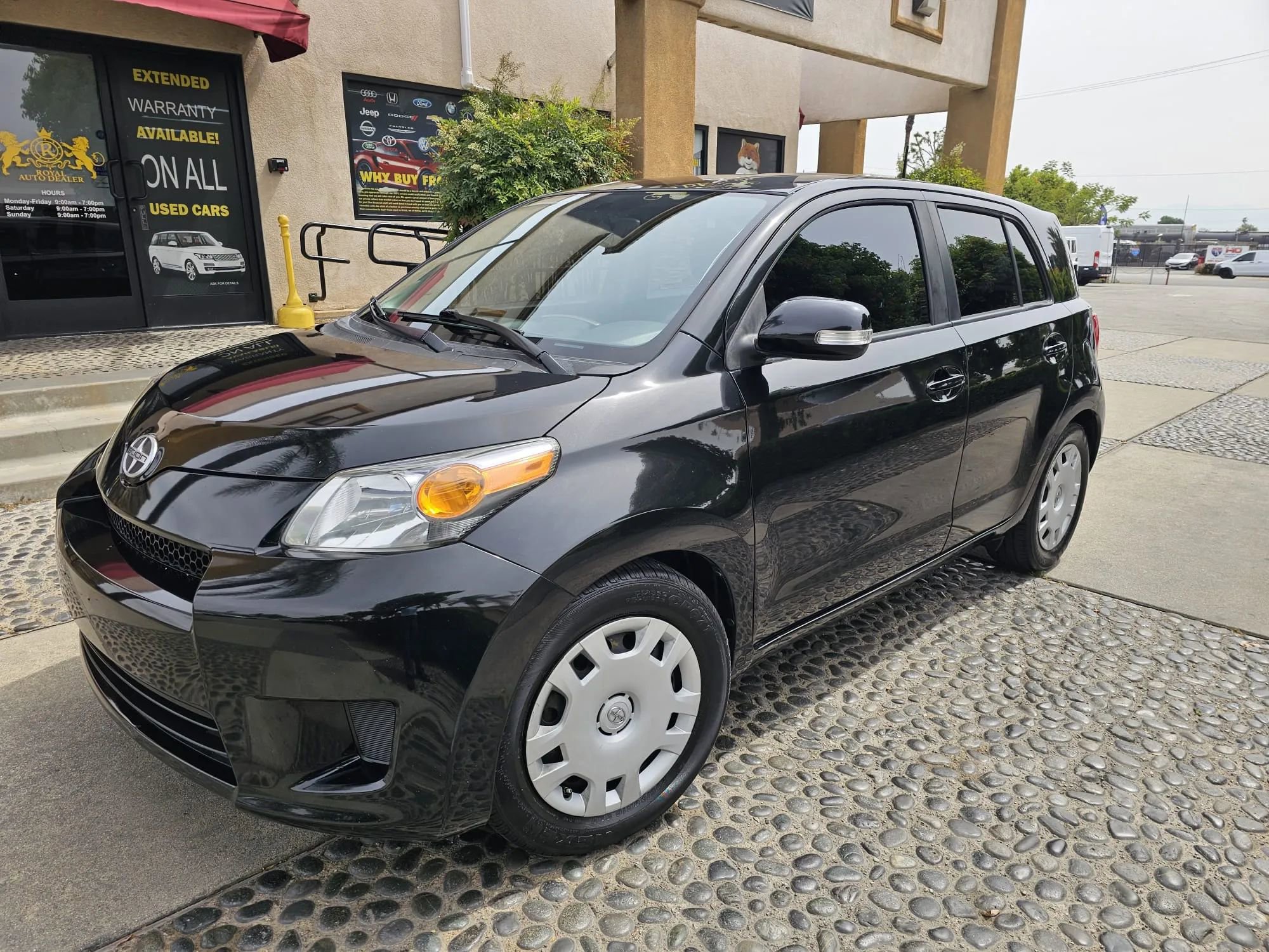 Used 2014 Scion xD FWD image 1
