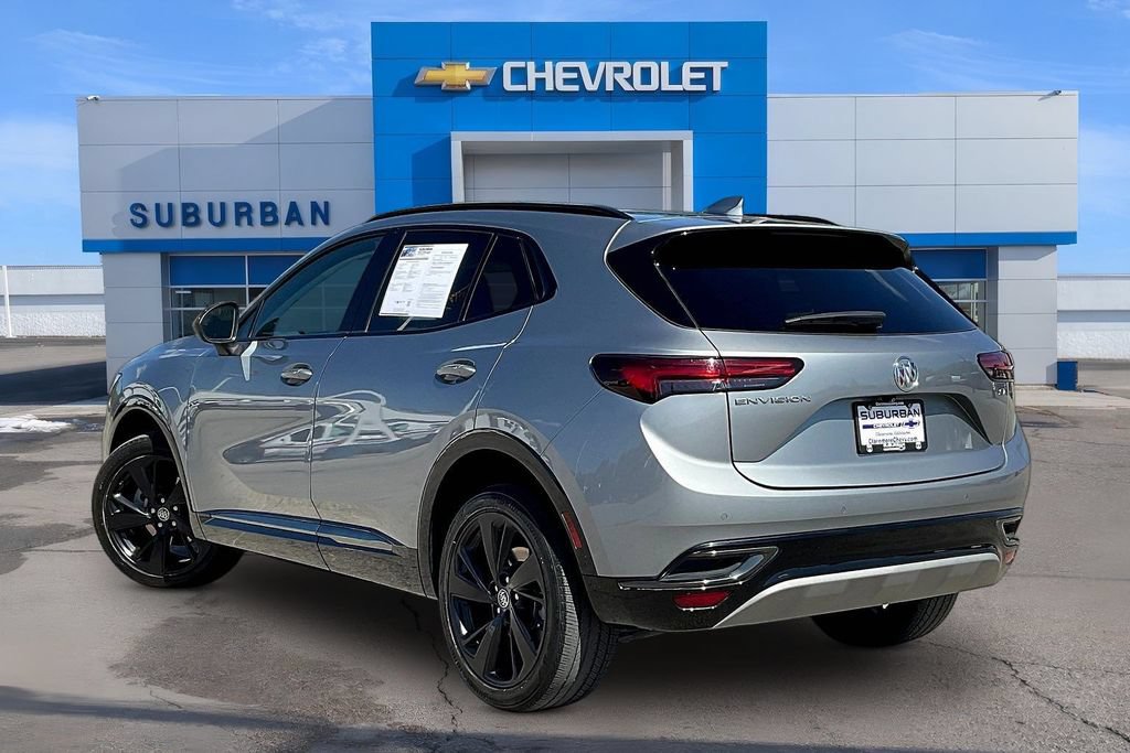 Used 2023 Buick Envision Essence w/ Sport Touring Package FWD image 3