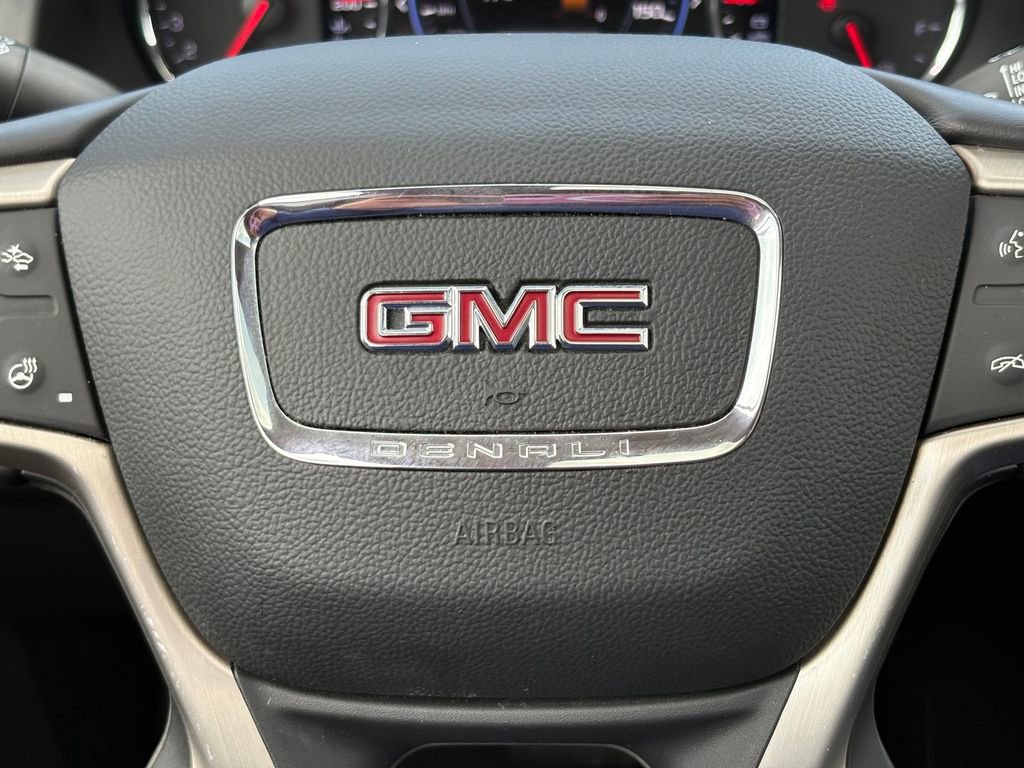 Used 2020 GMC Acadia Denali w/ Technology Package FWD image 26